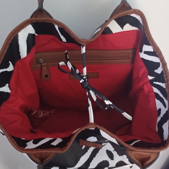 Diane Von Furstenberg Zebra Print Tote/Shoulder Bag - Picture 4 of 12